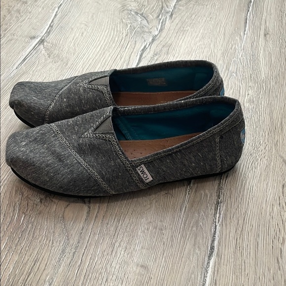 TOMS Gray Slip-On Shoes - Picture 5 of 9